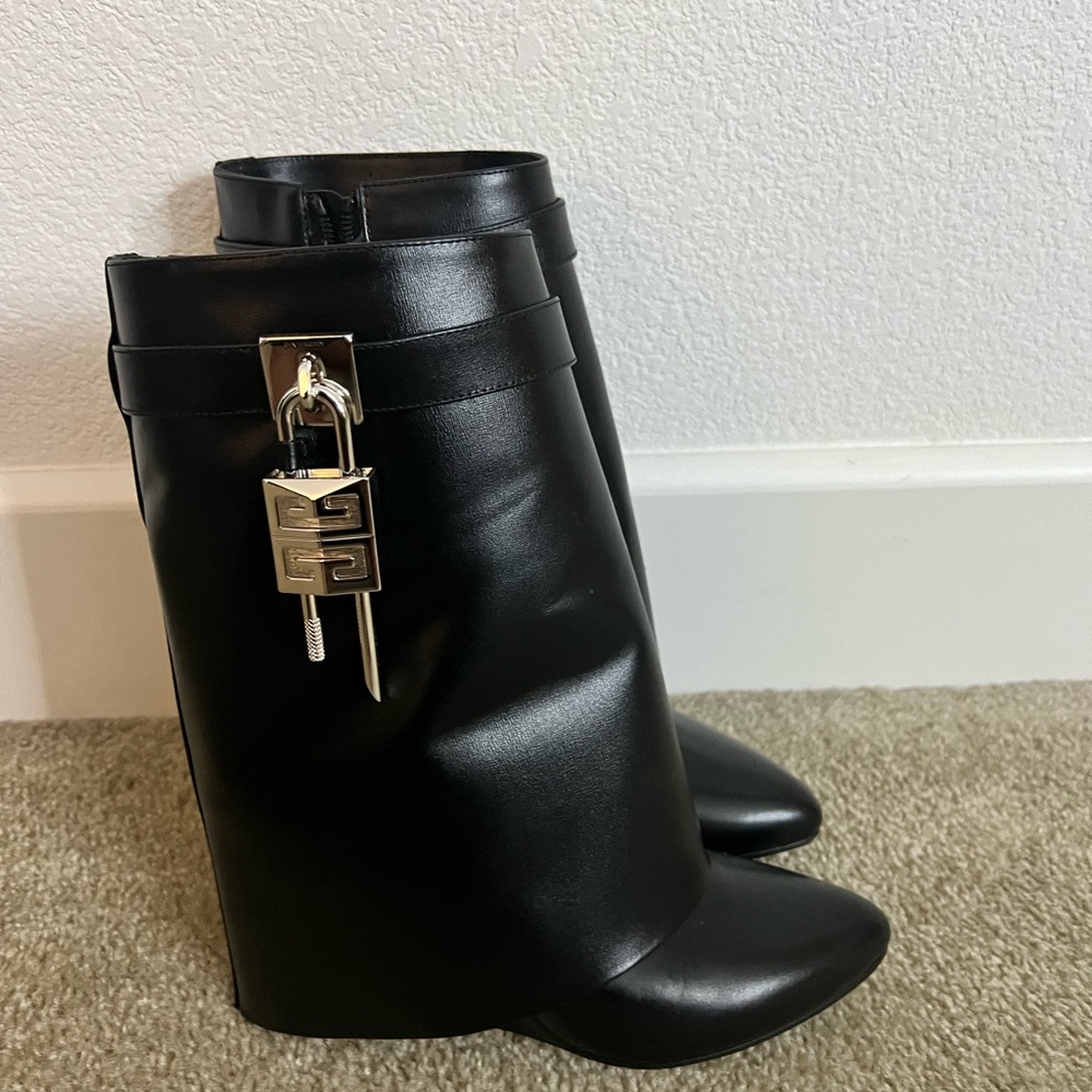Givenchy Shark Lock Boots Size 40